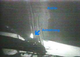 APOLLO 11: Ausstieg von Aldrin